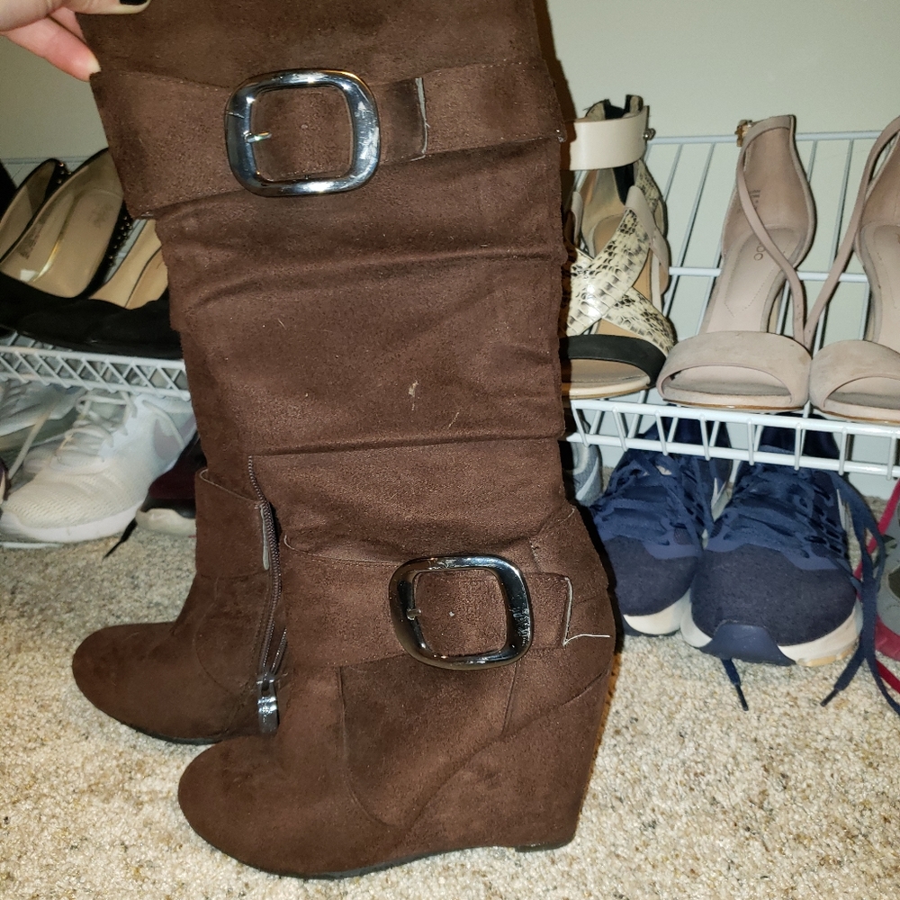 Wedge boots